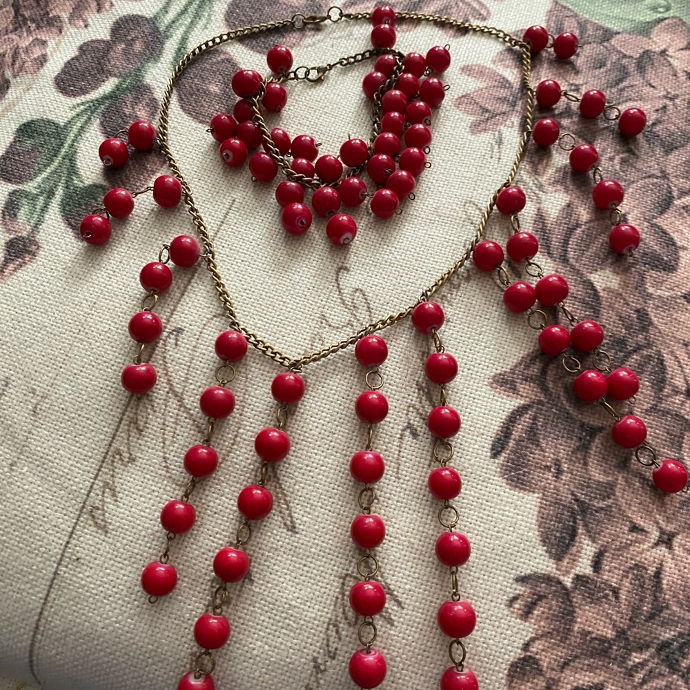 Necklace w bracelet set